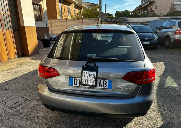 Audi A4 cena 22500 przebieg: 241000, rok produkcji 2009 z Szydłowiec małe 154